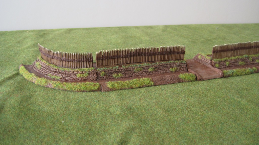 Another view of a few pieces placed together (2 earthen sections, 1 gate and 1 bent section)
